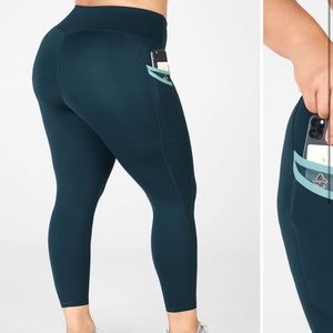 Fabletics Trinity High-Waisted Pocket 7/8 Grotto